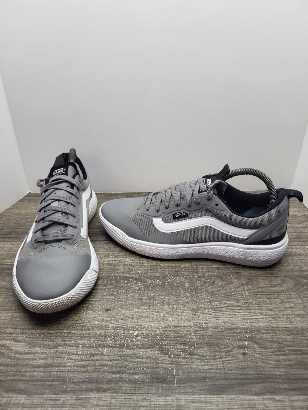 VANS UltraRange Grey Men's Size 8 Woman's 9.5 Casual Shoes Sneakers